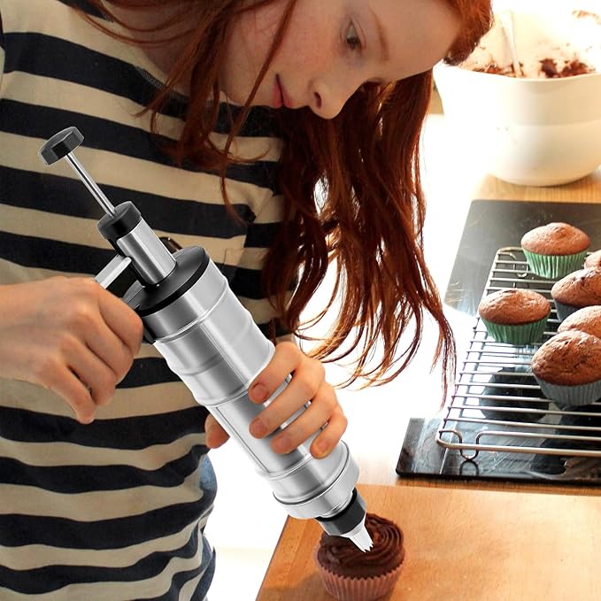 QWORK Dessert Decorating Syringe Set, 304 Stainless Steel Frosting Icing Piping Kit with 6 Replaceable Tips and 8 Silicone Cupcakes - Ideal for Cakes, Cupcakes, Cookies