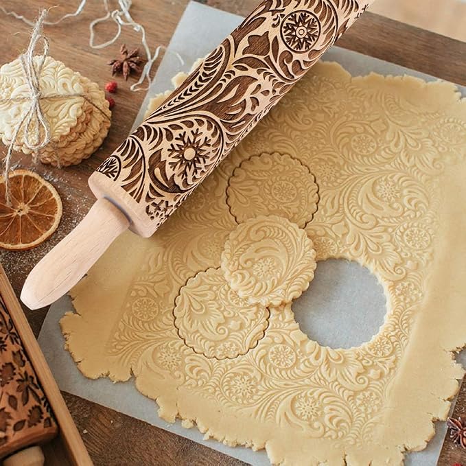 Embossed Wooden Rolling Pin for Baking,Evermarket Deep Engraved Embossing Rolling Pin with Christmas Snowflake Flower Design for Baking Embossed Cookies,Cute Kitchen Decor DIY Tool for Adults