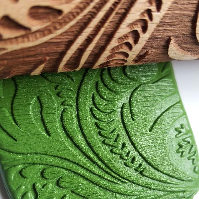 Embossed Rolling Pins Christmas Rolling Pin,3D Paisley Pattern Flower Snowflake Rattan Wooden Roll Pin Laser Engraved Rolling Pin DIY Tool for Kids and Adults to Make Cookie Dough (35 * 5)