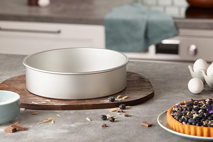 PME Professional Aluminum Round Baking Pan 11 x 3in