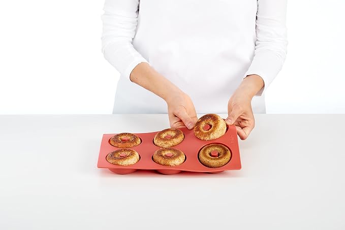 Lékué Platinum Silicone Donut Mold | 6 Non-Stick Holes For Baking - No Grease Needed | Pop-Out Oven Cake Molds | Heat-Resistant, Freezer Safe, Microwave Safe, Dishwasher Safe | Red