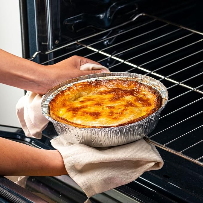 GUSTO 9-Inch Disposable Round Aluminum Foil Pans with Clear Plastic Dome Lids, [50 Count] Ideal for Baking, Cooking, Food Storage & Reheating (Formerly Comfy Package)