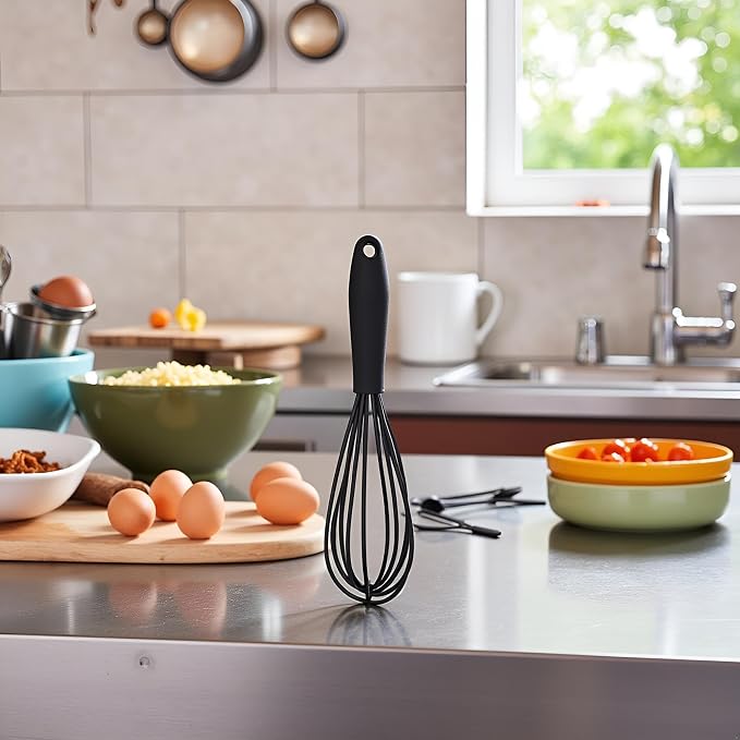 1Pc Black Mini Silicone Whisks,Non-Stick Whisks,Milk and Egg Beater Blender,Hand Egg Mixer,Kitchen for Cooking, Baking, Mixing,Stirring,Cooking Utensils,Kitchen Dining (6.7inch)