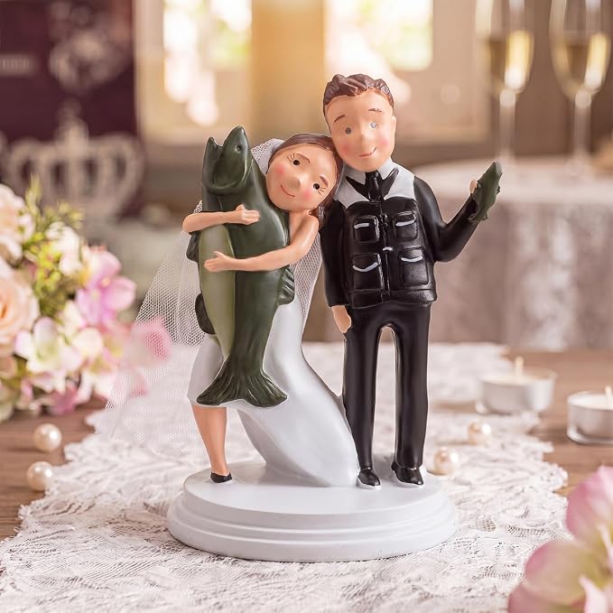 Remerry 4.5" Wedding Bride and Groom Cake Topper Vintage Elegant Wedding Cake Topper Couple Figurine Novios Para Pastel for Engagement Romantic Funny Couple Statue Anniversary(Come Back Loaded,White)