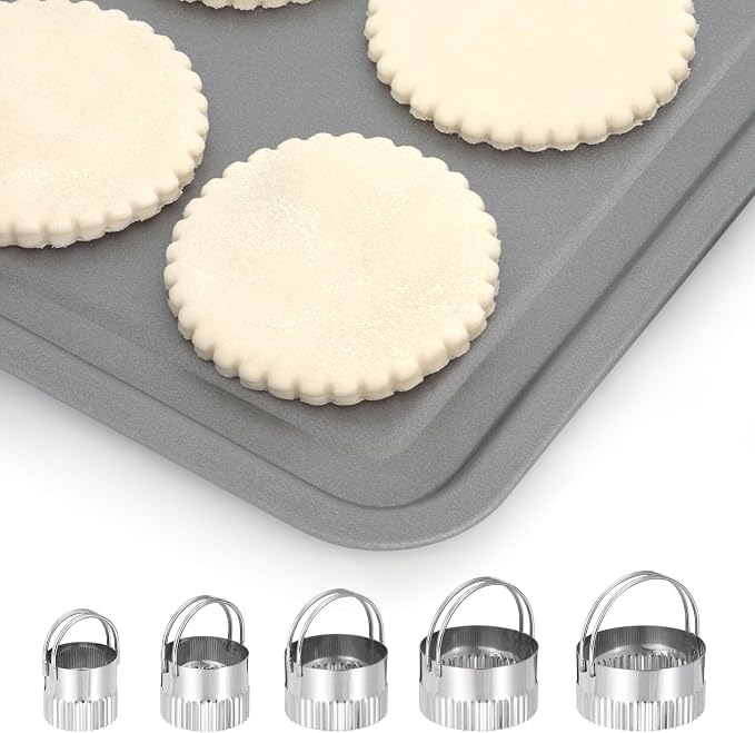 HARFINGTON 5 Pieces Round Biscuit Cutter with Handle Set Stainless Steel Circle Cookies Dough Cutter Tool with Fluted Edge for Kitchen Baking Cake