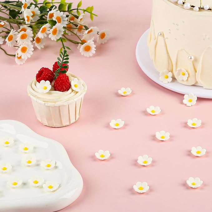 Edible Flowers Cake Decorations 32 Count White Blossoms Royal Icing Decorations Daisy Sugar Wedding Flowers for Baking Cupcakes Ice Cream Waffles Cookies Birthday Cake