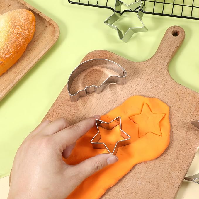 4 Pcs Moon and Star Cookie Cutter Set, Stainless Steel Star and Moon Shapes Cookie Cutters Fondant Biscuit Sandwich Cheese Cutter Pastry Mold Bakeware Tools for Baby Shower Party Baking