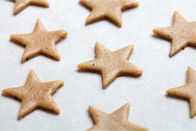 Mrs. Anderson’s Baking Cookie Fondant Cutters, Graduated Stars, Stainless Steel, 5-Piece Set with Storage Container