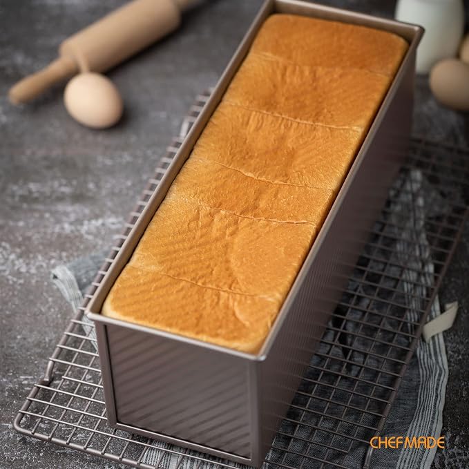 CHEFMADE Commercial Pullman Loaf Pan with Lid, 2.6Lb Dough Capacity Non-stick Rectangle Corrugated Toast Box for Oven Baking 5.2" x 15.2"x 4.9" Dishwasher Safe (Champagne Gold)