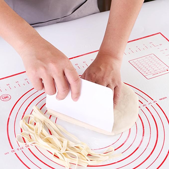 3 Piece Plastic Dough Scraper, Food Grade Trapezoidal Bread Scraper Set with Silicone Baking Mat, Multipurpose Kitchen Bowl Scrapers for Bread Cake Fondant Icing Cream Pizza Making