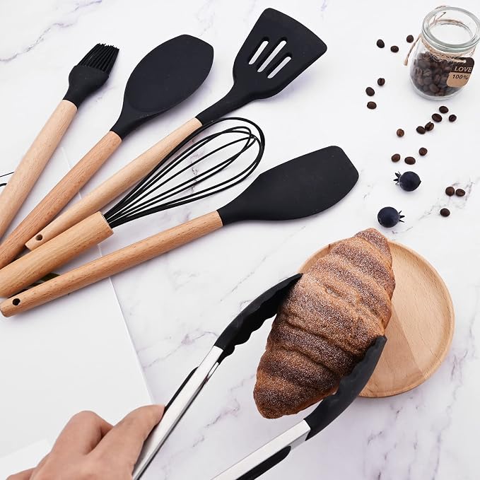 1pcs Black Silicone Wok Spatula Slotted Turner,Heat Resistant Nonstick Rubber Spatula Silicone Stir Fry Turner for Flipping Eggs,Crepes