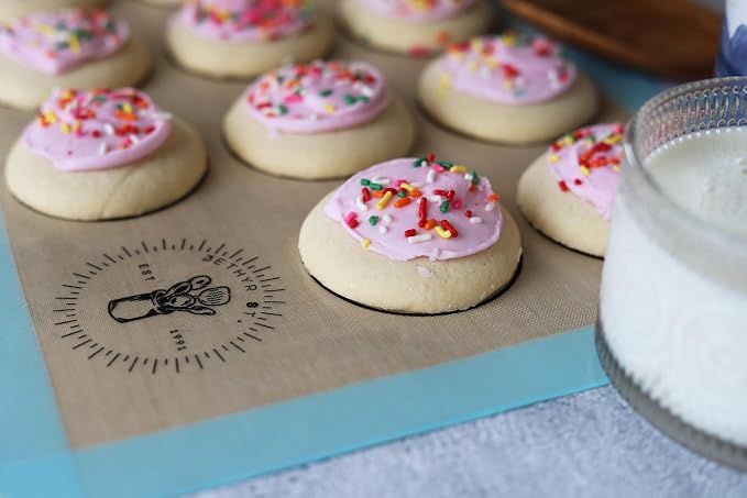 Silicone Baking Mats For Cookies, Full Size Baking Sheet Liners, Pack Of 2, 16 X 24 Inch (40 x 60 cm), Non-Stick, Baking Mats Silicone, Perfect For Baking Macarons Cookies And Cakes