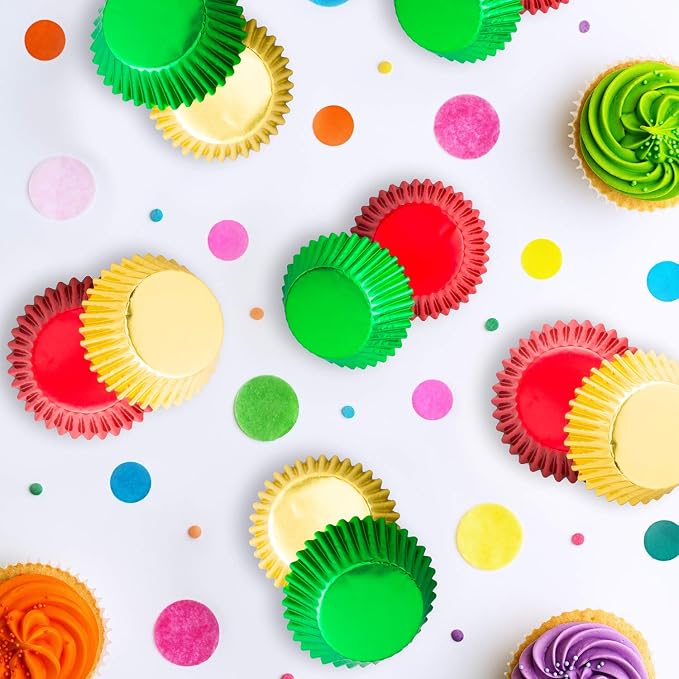 Whaline 300Pcs Foil Metallic Cupcake Liner Baking Cups, Muffin Tins Treat Cups Foil Metallic Cupcake Liners for Christmas Party, Weddings, Birthdays, Baby Showers, Standard Size (Red, Green, Gold)