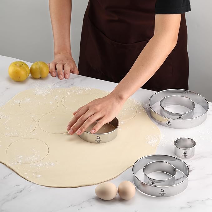 6 PCS Round Cookie Cutters (2, 3, 3.5, 4, 5, 6 Inch), Stainless Steel Biscuit Cutters For Baking, Large Circle Cookie Cutter for Baking, Pastry, Donuts, Fondant, Sandwich