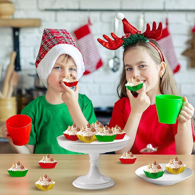 SANNIX 450Pcs Christmas Foil Metallic Cupcake Liner Baking Cups, Muffin Tins Treat Cups Foil Metallic Cupcake Liners for Christmas Party Birthdays Baby Showers, Standard Size (Red, Green, Gold)