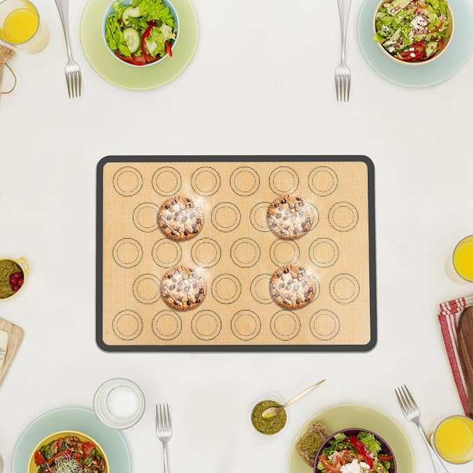Silicone Baking Mat with 30 Circles, Non Stick Baking Mat for Macaron Cookies Pastry, Reusable Baking Mats, Silicone Circle Mats for Cake Pan