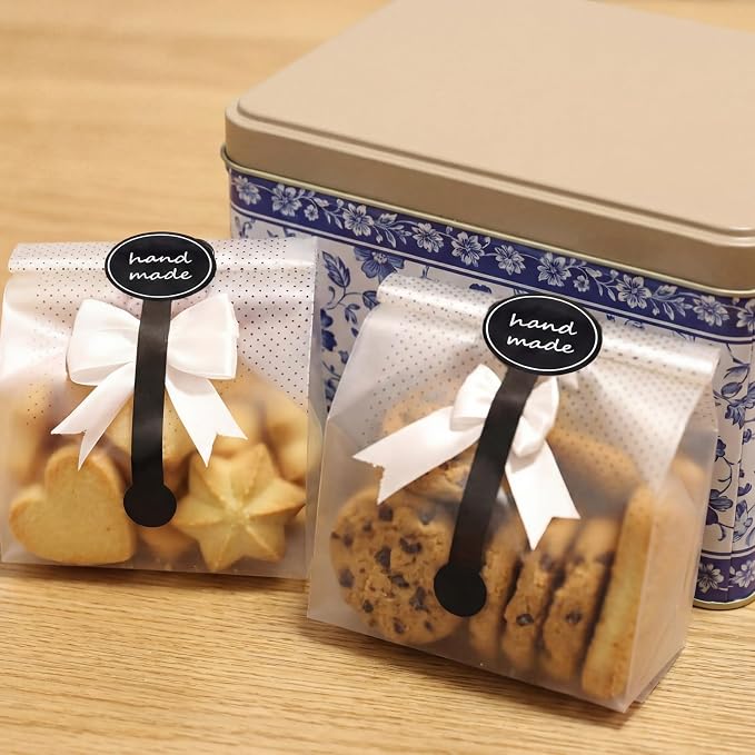 300Pcs Black Handmade Cake Stickers for Baked Goods Baking Seal Labels Lollipop Sealing Stickers for Pastry Food Hand Made Sticker Bakery Labels for Cookie Bread Cheesecake Packaging