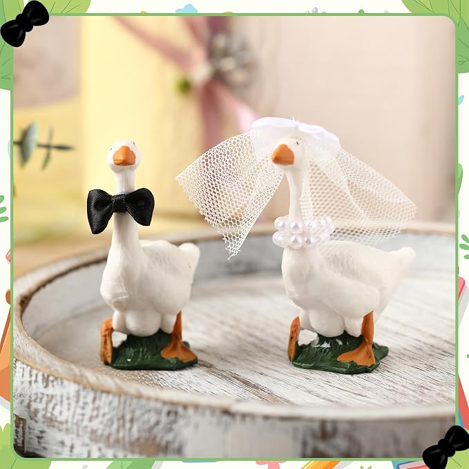 Honeydak Goose Couple Wedding Cake Topper Handmade Goose Figurines Animals Figures Decoration for Wedding Cake Ornament, Bride & Groom Engagement Anniversary, Funny Couple Statue Desk Decoration
