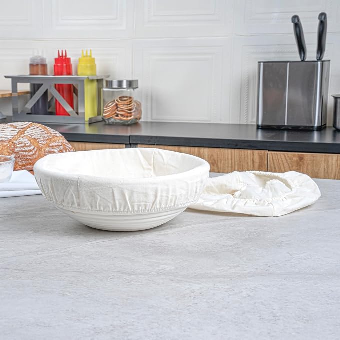 Restaurantware Bread Proofing Basket 9 Inch Round Pack of 1 Rattan Dough Fermentation Basket With Cotton Liners, Oval Banneton Bread Rising Bowl For Home, Commercial, and Artisanal Baking