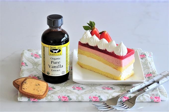 Singing Dog Vanilla Organic Pure Vanilla Extract, 4 fl oz - USDA Organic, Non-GMO, Sugar-Free, Corn-Free, Kosher Pareve, Vegan - Fair Trade Plus+