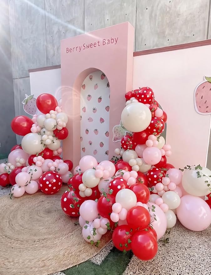 Strawberry Balloon Arch Garland Kit, 137 Pcs Pink Red Cream Balloons with Strawberry and Daisy Foil Balloons, Sweet Berry First Birthday Decor for Girls, Baby Shower, Princess Party Decorations