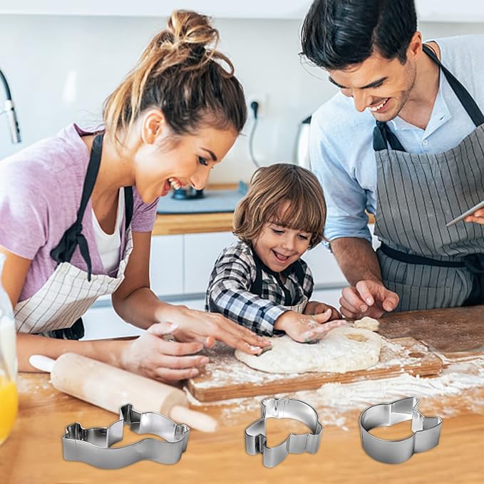 9 PCS Dog Cookie Cutters Set, Assorted Dogs Shape Stainless Steel Metal Cookie Cutters, Bone Dog Paw Corgi Labrador Shape Cookie Cutter Molds for Dog Theme Party Homemade Treats Baking