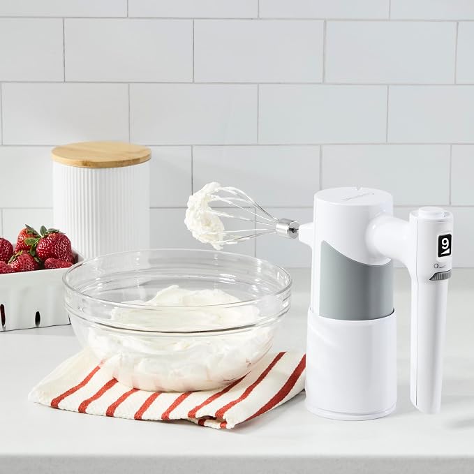 Cuisinart 9 Speed Hand Mixer with Storage Case, HM-190S