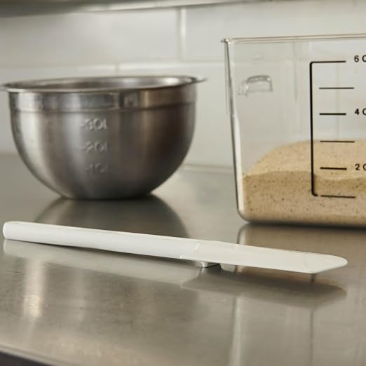 Rubbermaid Commercial Products Scraper Spatula/Food Scraper 13.5-Inch Dishwasher Safe White Heavy Duty Rubber Silicone Spatula for Resturant/Home Cooking/Baking