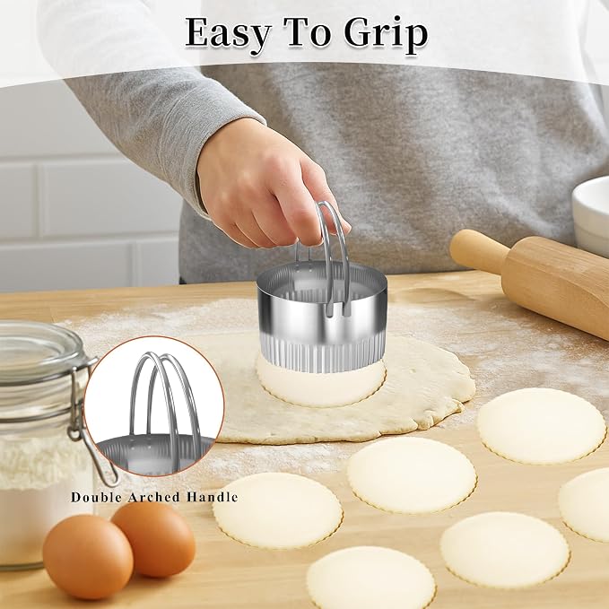Round Biscuit Cutter Set - 5 Pcs Wave Cookie Cutters with Fluted Edge, Stainless Steel Cookie Shaper with Handle for Dough Cutting Baking Tools