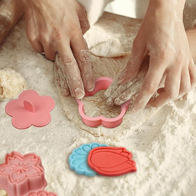8 Pack Flower Cookie Cutters, 3D Cookie Cutter with Plunger Stamp, 8 Styles Spring Flowers Cookie Stamps for Home Kitchen
