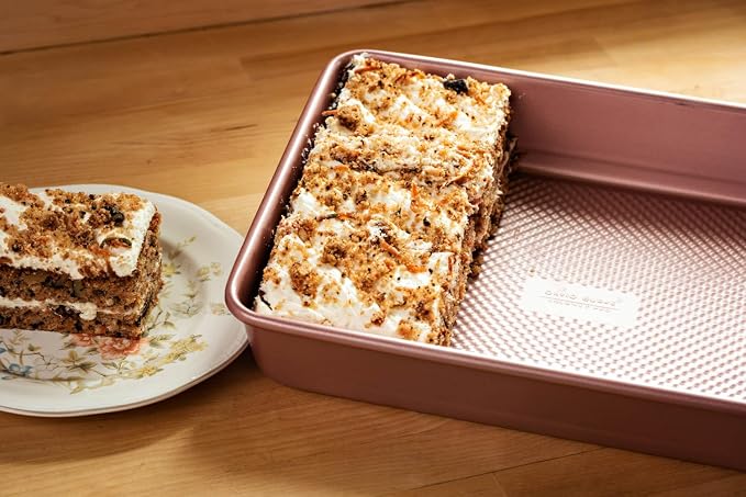 David Burke 13x9 Oblong Baking Pan – Carbon Steel, Non-Stick, PFTE & PFOA Free, Oven Safe with AirFlow Baking Technology – Rose Gold