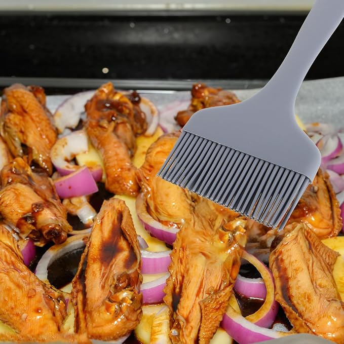 Cabilock High-temperature Resistant Silicone Oil Basting Brush for Cooking and Baking, Gray Heatproof Pastry Brush for Bbq, Turkey, Egg, and Meat Application, 1pcs Kitchen Tool