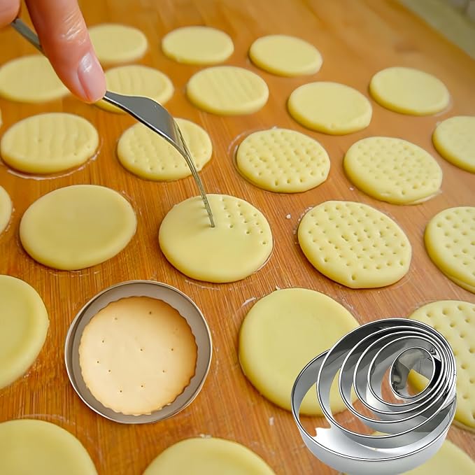 6 Pcs Round Stainless Steel Cookie Cutter Set (2, 3, 3.5,4, 5, 6 Inch),Large Stainless Steel Donut Cutter for cookies, cakes,Baking,Sandwiches, Durable and Easy to clean ﻿ ﻿ ﻿