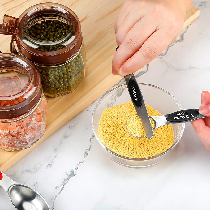 Measuring Cups and Spoons Set, 13-Piece Stainless Steel Measuring Cup and Magnetic Measuring Spoon Set, Stackable Kitchen Tools and Used for Dry Liquid Ingredients (Black)