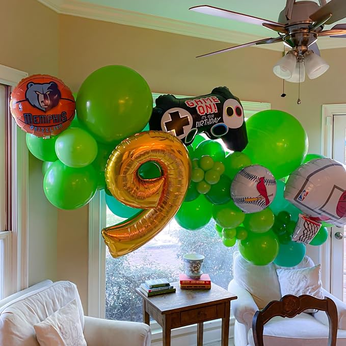 Voircoloria 110pcs Green Balloons 12inch Green Latex Party Balloons for Graduation, Wedding, Birthday, Christmas, Baby Shower, Anniversary Party Decorations