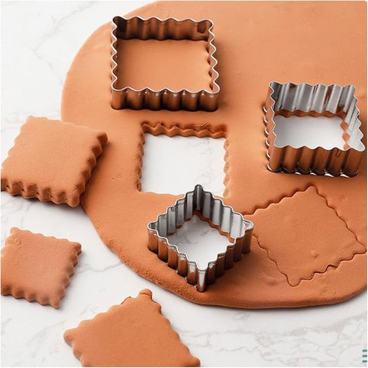 3Pcs Rectangle Square Scalloped Edge Cookie Cutter Set, Stainless Steel Rectangle Biscuit Molds Rectangle Pastry Fluted Edge Cutters for Homemade Baking, Assorted Sizes - 1.3 Inch,1.7 Inch,2.1 Inch