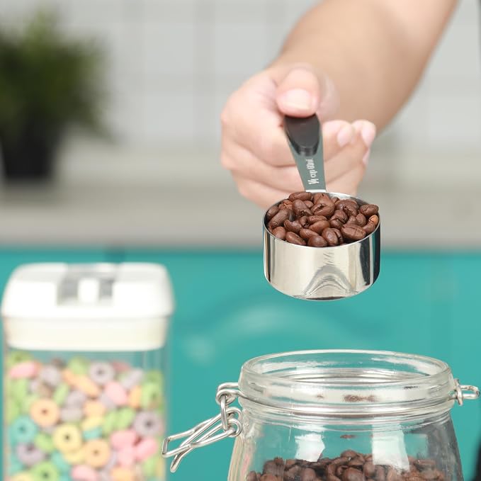 DOTINGHUX 1/2 Cup Magnetic Grips Stainless Steel Measuring Cup -1PCS