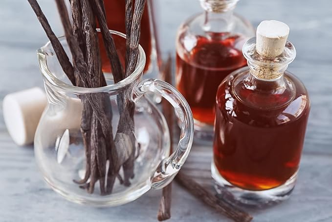 Organic Vanilla Extract - Made with Madagascar Vanilla Beans - 32 oz – For Baking, Desserts, Home Cooking and Chefs