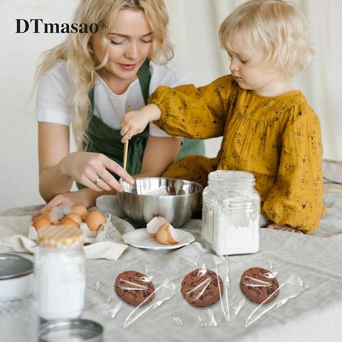 DTmasao 4x6 Inches 200 Pcs Clear Self Sealing Cellophane Bags Cookie Bags Resealable Cellophane Bag for Packaging Cookies,Gifts,Favors, Products,Candy for Packaging 200Pieces 4"x6"