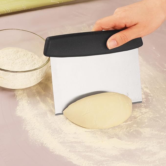 Dough Scraper Set of 3 with Handle and Scale Stainless Steel Dough Scraper, Plastic Shape Spatula for Cutting Pizza, Pastry, Bread, Baking and Spreading
