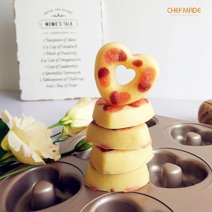 CHEFMADE Donut Mold Cake Pan, 6-Cavity Non-Stick Heart-Shaped Doughnut Bakeware for Oven Baking (Champagne Gold)