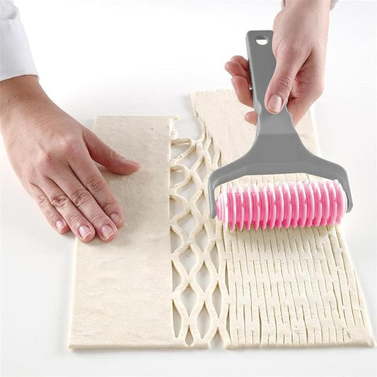Pastry Lattice Roller Cutter, Pastry Cutter Roller DIY Baking Tool for Dought Cookie Pie, Crust Pastry Wheel for Cutting, Baking & Cooking Tool for Apple Pie Crust or Ravioli Pasta