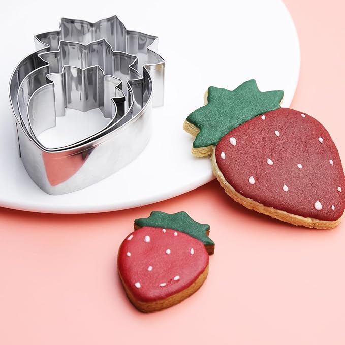 3 Piece Strawberry Cookie Cutter Set - 3.5", 2.83", 2.1" Fruit Cookie Cutters Shapes, Stainless Steel Funny Cookies Baking Cutter for Biscuit Dough Fondant