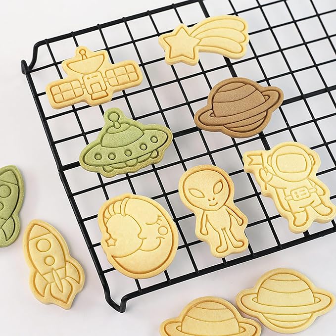 Space Cookie Cutters with Cookie Stamps 8 Pcs 3D Astronaut Planet Rocket Theme Cookie Cutter for Party Baking (Space)