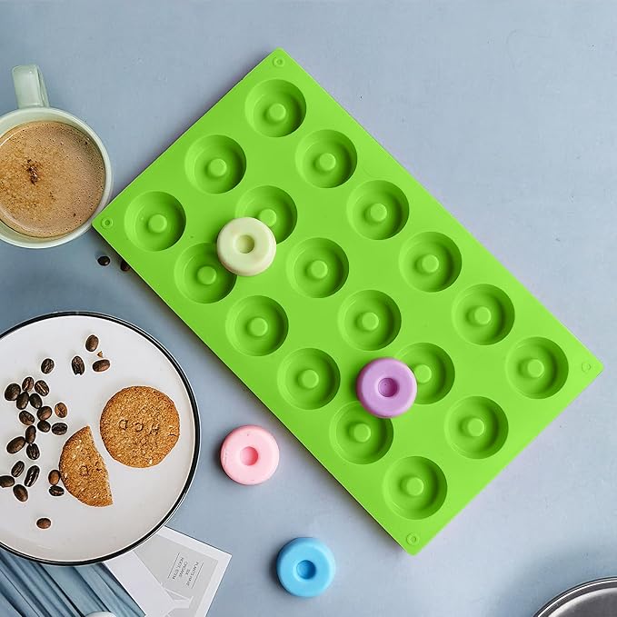 2er Pack Silicone Donut Mold - Non-Stick Silicone Doughnut Pan DIY Chocolate Baking Cookie Molds, Heat Resistant, Make Donut Cake Biscuit Bagels, BPA Free Dishwasher Safe (green, 18 Cavities)