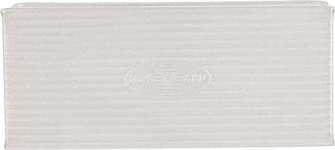 USA Pan Bakeware Pullman Loaf Pan With Cover, 9 x 4 inch, Nonstick & Quick Release Coating, Made in the USA from Aluminized Steel