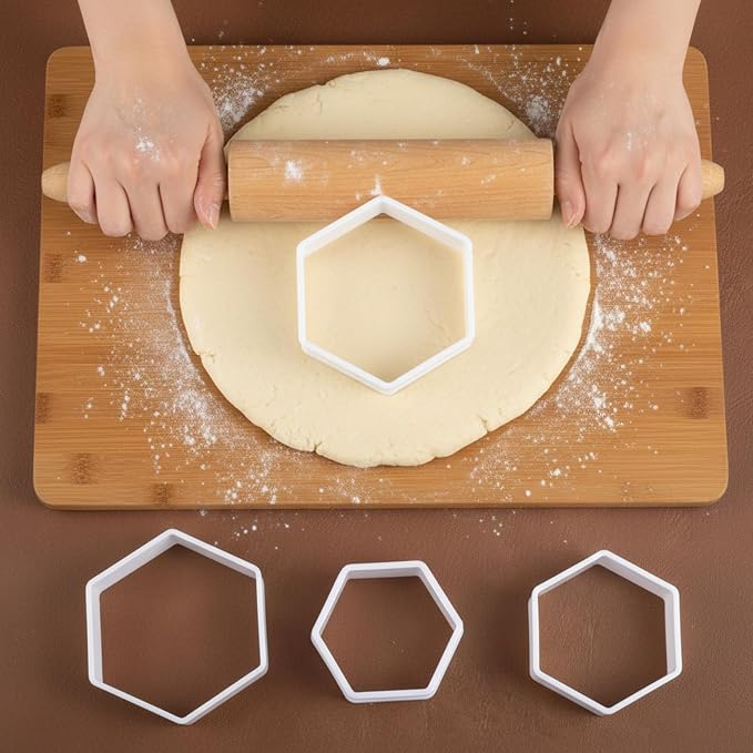 8 Pcs Soccer Ball Cookie Cutter, Hexagon Cookie Cutter Set, Football Cake Decorations, Geometric Biscuit Cutters Sandwiches Pastry Cutter Decorating Tools for Birthday Baking Cake Cupcake(4 Sizes)