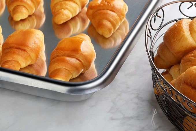 New Star Foodservice Commercial-Grade 12-Gauge Aluminum Open Bead Sheet Pan/Bun Pan, 18" L x 26" W x 2" H (Full Size)