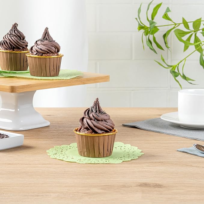 Restaurantware-Pastry Tek 6 x 6 Inch Paper Lace Doilies, 4000 Disposable Table Doilies - Elegant Lace Finish, Long Lasting, Green Paper Placemat, for Pastries, Cupcakes, Desserts