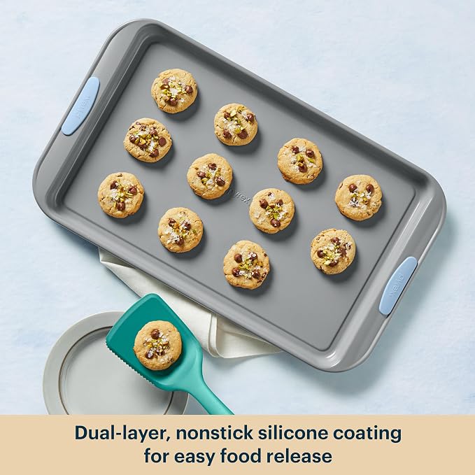 Pyrex 3-Piece Metal Cookie Sheet Bakeware Set, Lightweight Stainless Steel Baking Trays with Heatsafe Silicone Handles, Cookie Sheet Baking Pan, Cerulean